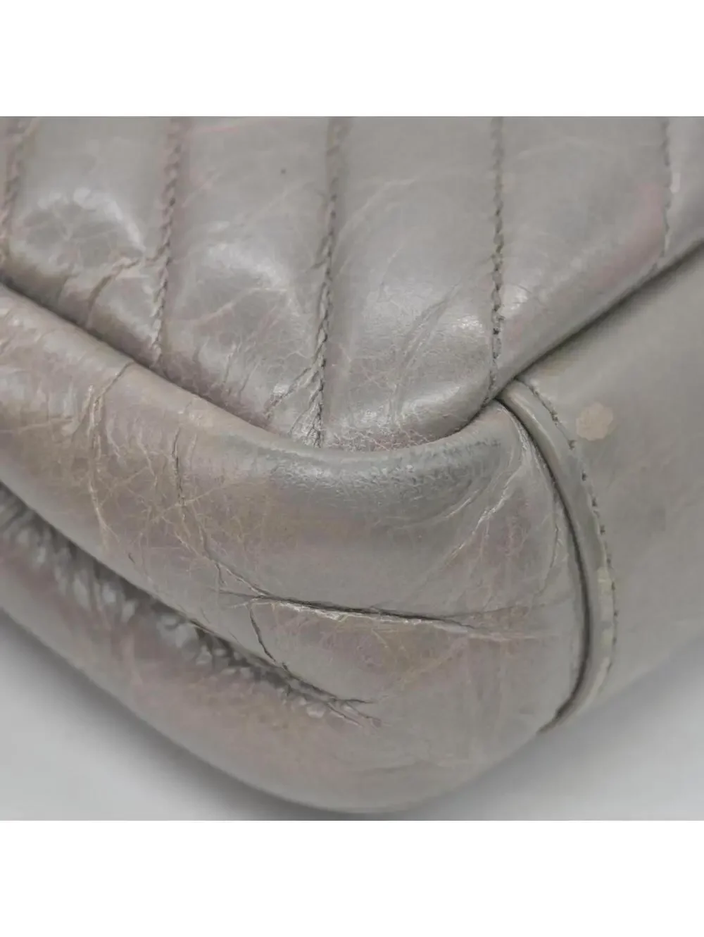 Saint Laurent Waxed Calfskin Matelass ChevronMedium Monogram